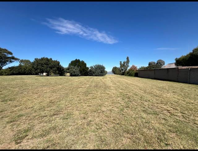 2 BEDROOM HOUSE FOR SALE IN HARTBEESFONTEIN AH